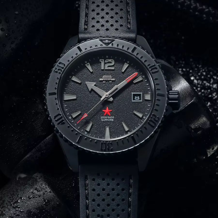 Luxury Watch In China - Reloj Beijing Dark Black Diver 200M
